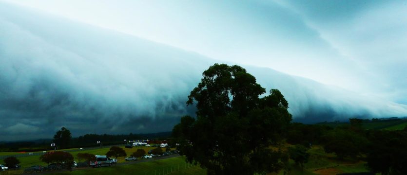 Rouman Ziemkiewicz lidera treino da Porsche Cup C6 Bank Mastercard interrompido pela chuva no Velocitta