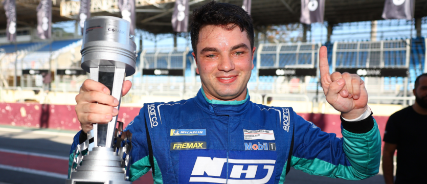 Troféu Mobil de pole position é conquistado por Thiago Vivacqua em Interlagos