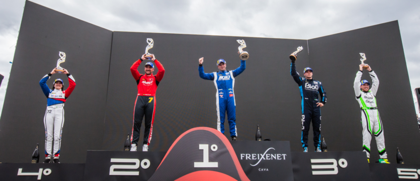 Porsche Cup C6 Bank: Thiago Vivacqua conquista vitória na Carrera Cup