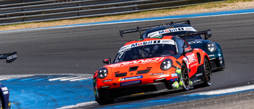 Porsche Cup C6 Bank reúne 56 pilotos no evento suporte do GP São Paulo de F1 Porsche Cup C6 Bank reúne 56 pilotos no evento suporte do GP São Paulo de F1