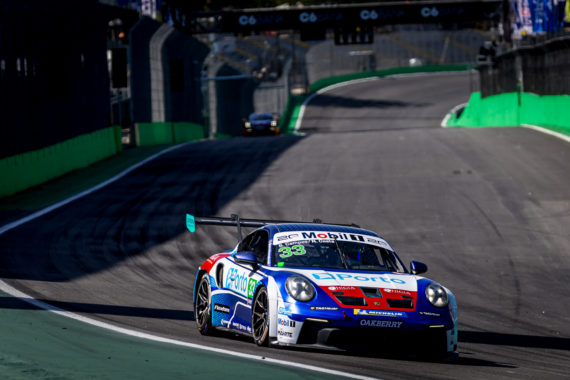 Abertura da etapa final tem 23 dos 30 carros da Carrera no mesmo segundo em Interlagos