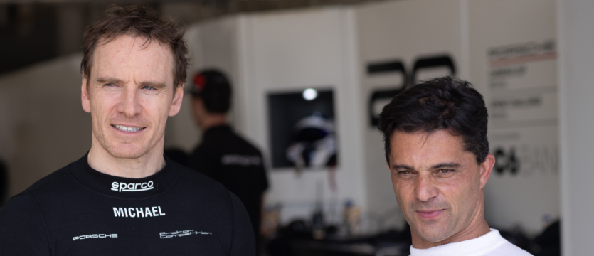 "Tenho Ayrton Senna como herói", diz Michael Fassbender após acelerar em Interlagos "Tenho Ayrton Senna como herói", diz Michael Fassbender após acelerar em Interlagos